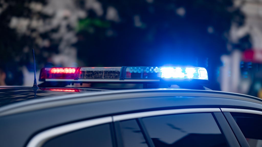 Shelter-in-place issued in Burnsville after shooting injures 1 — WCCO / CBS Minnesota, Crystal Community news