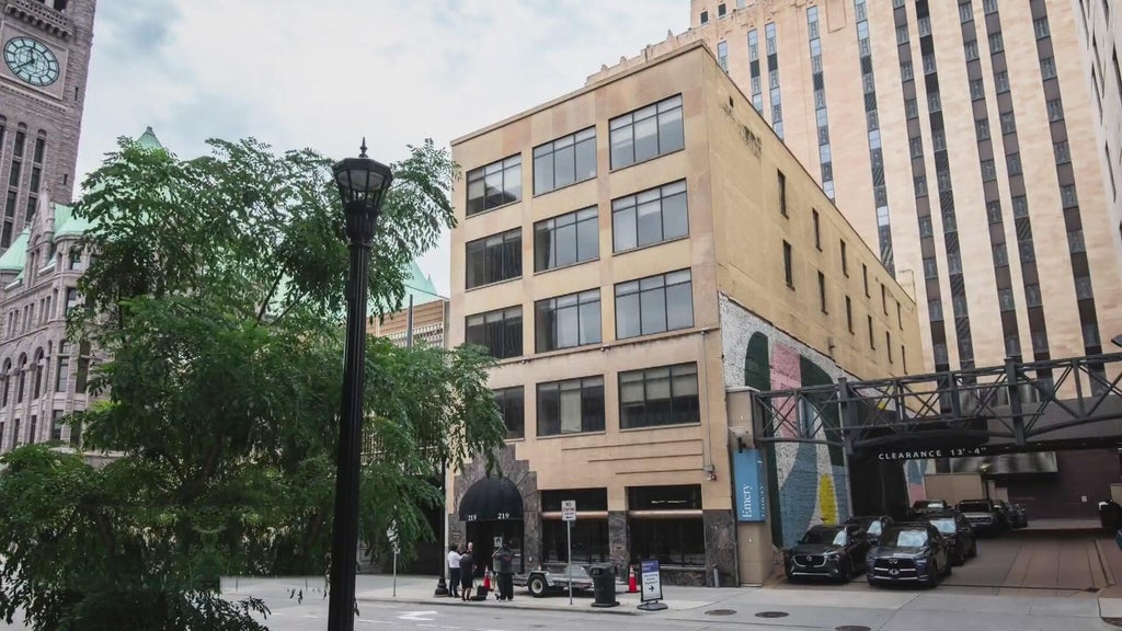 CEO who experienced homelessness as a child opens new Minneapolis family shelter — WCCO / CBS Minnesota, Crystal Government news