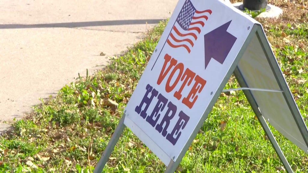Minneapolis opens 12 pop-up early voting sites across the city ahead of Nov. 3 election — WCCO / CBS Minnesota, Crystal Arts news