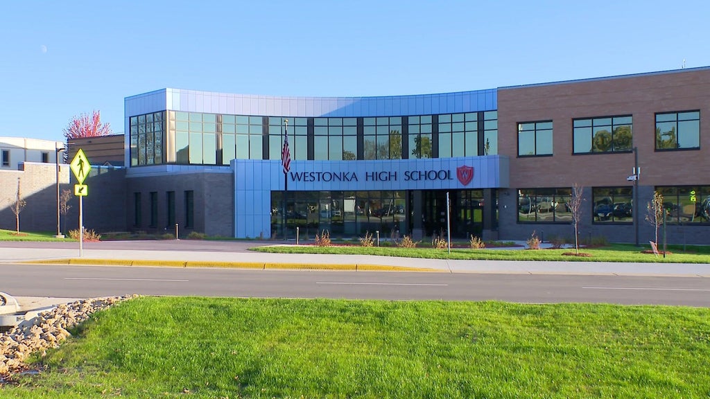 Westonka schools develop AI policymaking group to prepare for evolving technology — WCCO / CBS Minnesota, Crystal Technology news