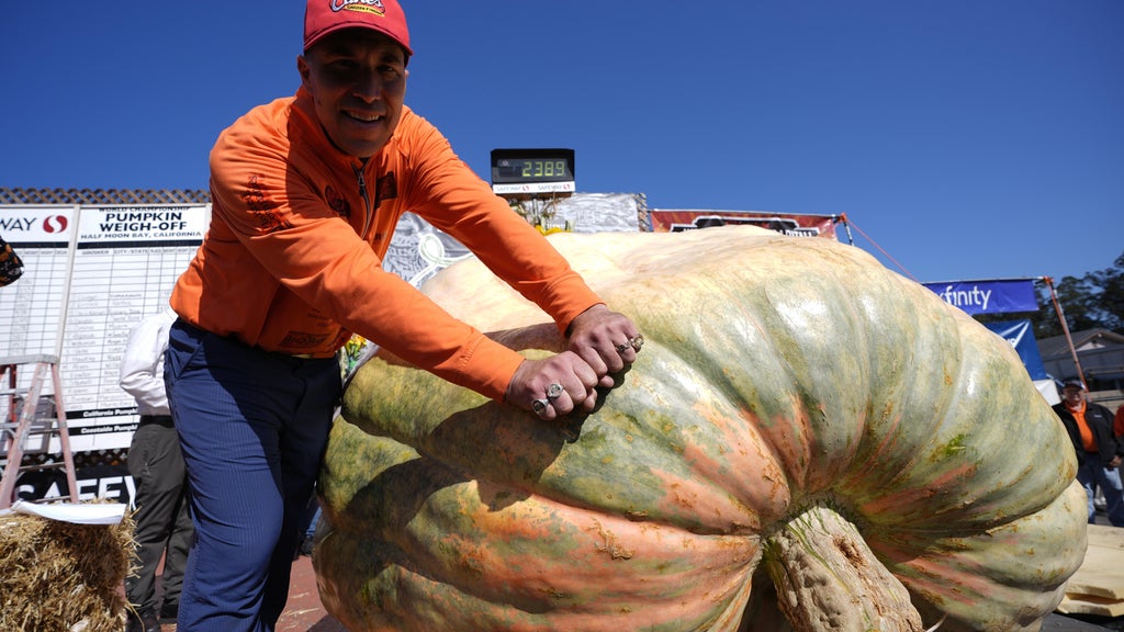 Anoka County pumpkin grower wins California title for 5th time in 7 years — WCCO / CBS Minnesota, Crystal Arts news