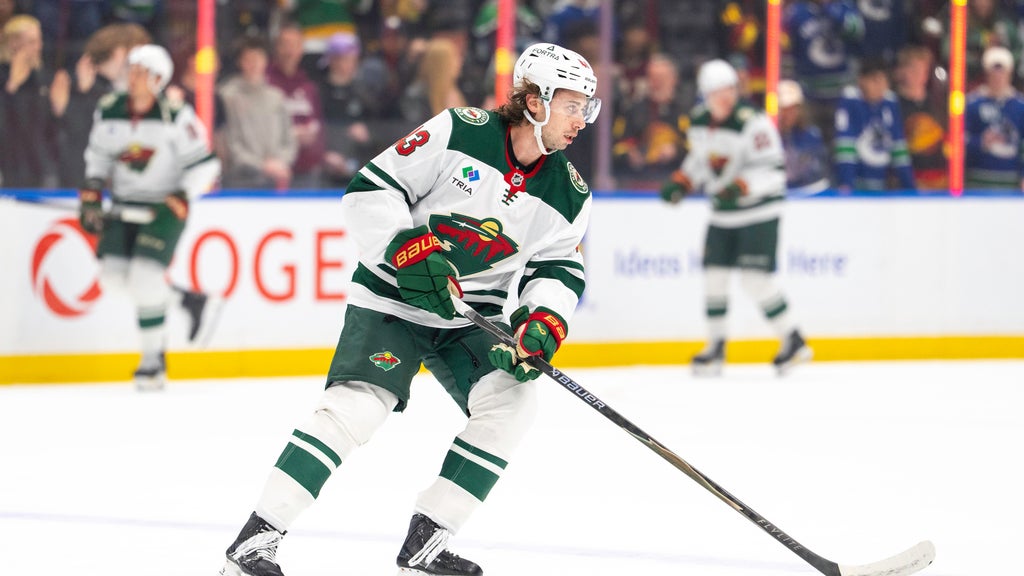 Quinn Hughes has goal, assist in his Vancouver return in Wild's 4-2 victory — WCCO / CBS Minnesota, Crystal Sports news
