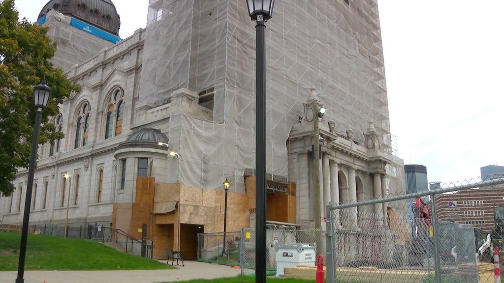 No charges yet after break-in at Basilica of St. Mary in Minneapolis — Crystal Business news
