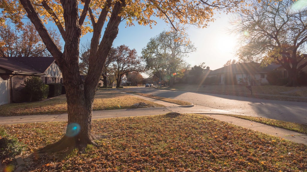 Warm, dry stretch continues Monday in the Twin Cities — WCCO / CBS Minnesota, Crystal Community news