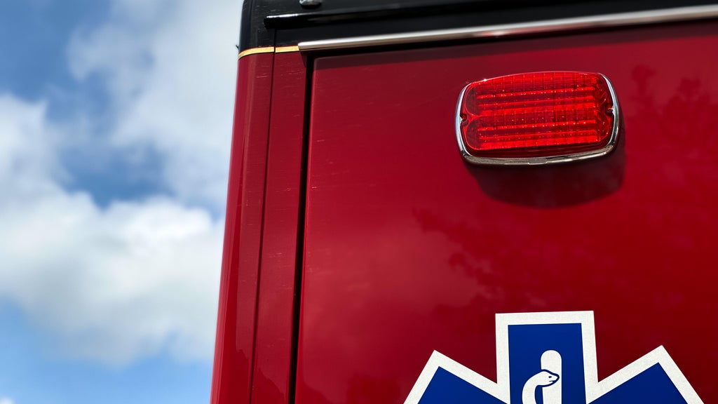 Man, 42, fatally struck by combine in southern Minnesota — WCCO / CBS Minnesota, Crystal Health news