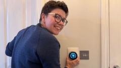 Before you crank up the thermostat, try these tips to keep your house warmer for longer — BBC Business, Crystal Business news