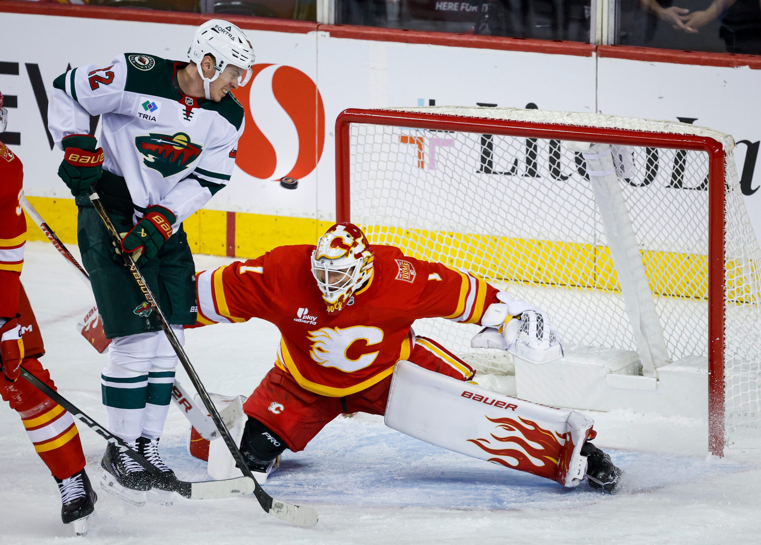 Cooley makes 36 saves in the Flames’ 2-1 victory over the Wild — KSTP 5, Crystal Sports news