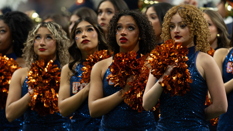 Here's what we know about the service member who fell at the UTSA football game — KHOU 11 (Houston), Crystal Sports news