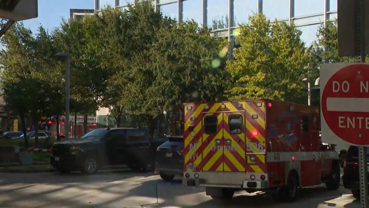 Envelope with suspicious powder sent to Sen. Ted Cruz's Houston office, sources say — KENS 5 (San Antonio), Crystal Business news