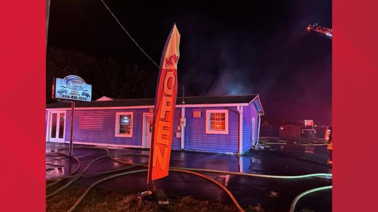 No injuries reported after large building fire at golf cart repair business off US-1 — First Coast News Local, Crystal Business news