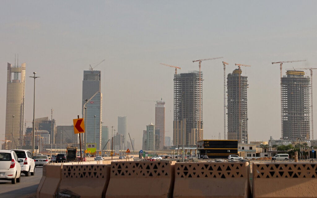 US airlines warned to exercise caution in Saudi airspace after 2nd deadly airport attack — Times of Israel, Crystal Technology news