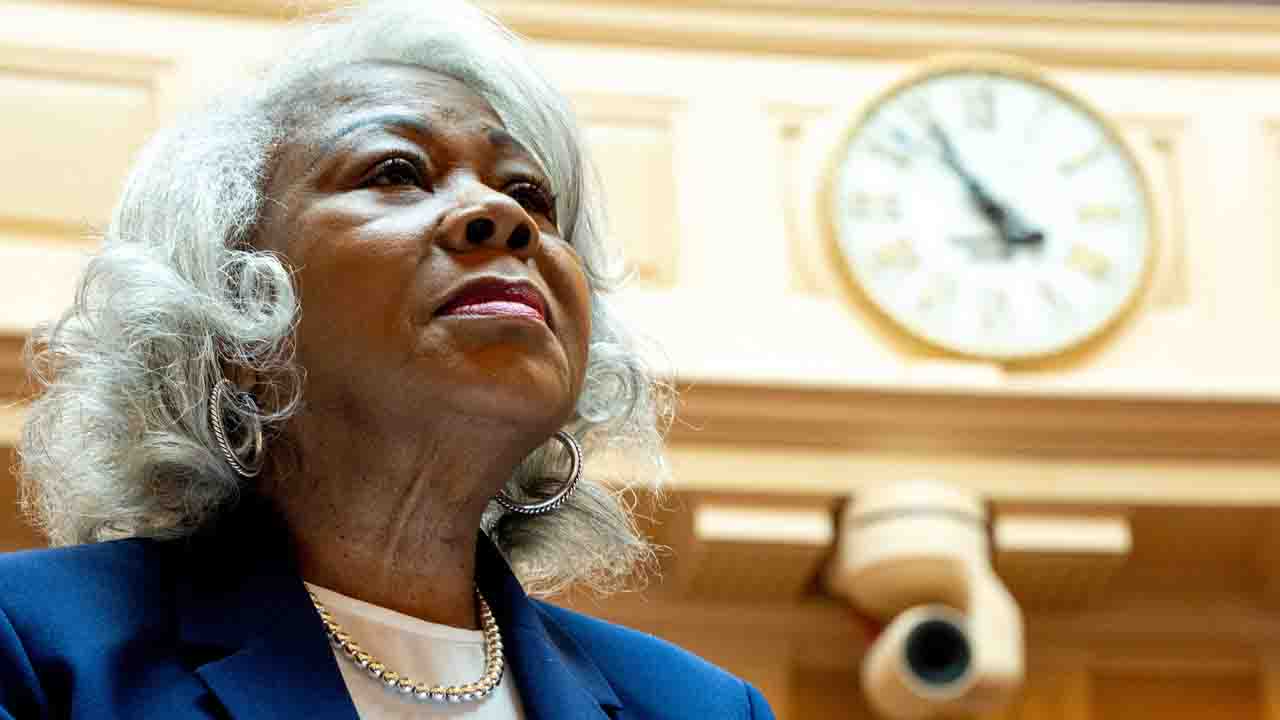 Virginia state Sen. L. Louise Lucas charged with drug trafficking and money laundering: DOJ — FOX 9, Crystal Business news