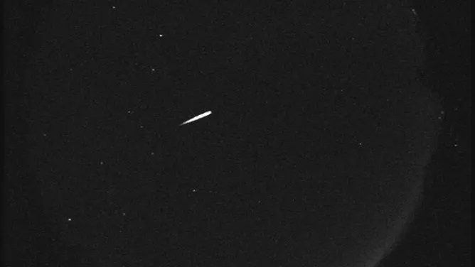 Look up tonight: The Orionids meteor shower peaks as debris from Halley's comet lights up the night sky — FOX 9