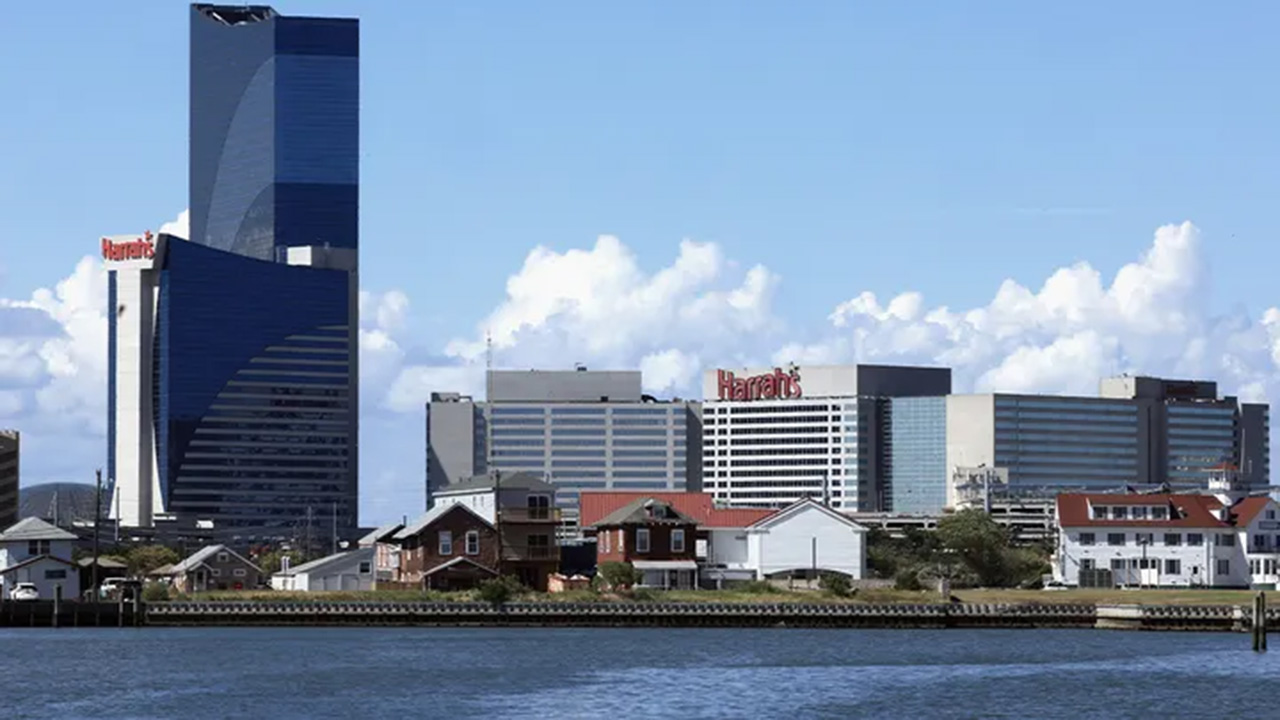 Middle school teacher arrested in alleged prostitution scheme at casino hotel — Crystal Schools news