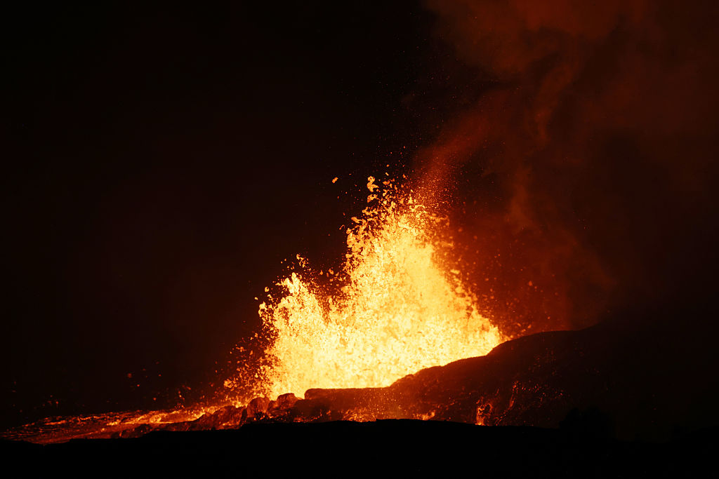 Kīlauea volcano activity prompts trail closures at popular Hawaii national park — FOX 9, Crystal Schools news